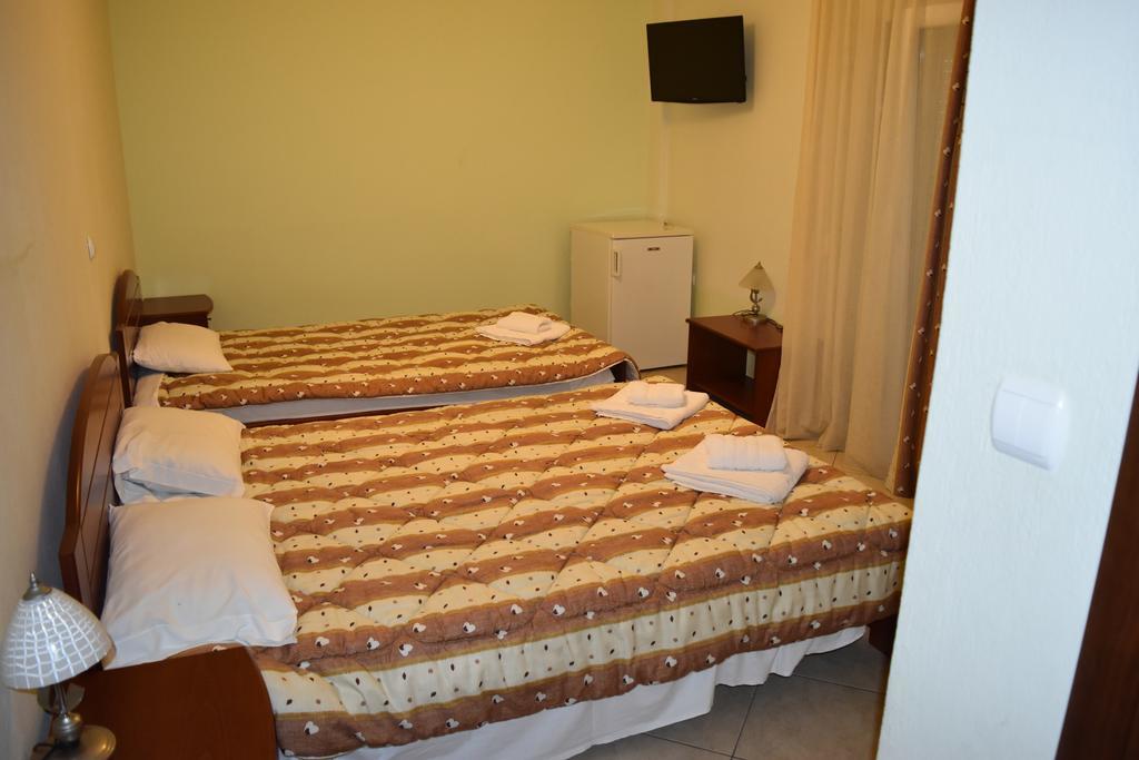 Pension Konstantinoupolis Bed and Breakfast Asprovalta Esterno foto