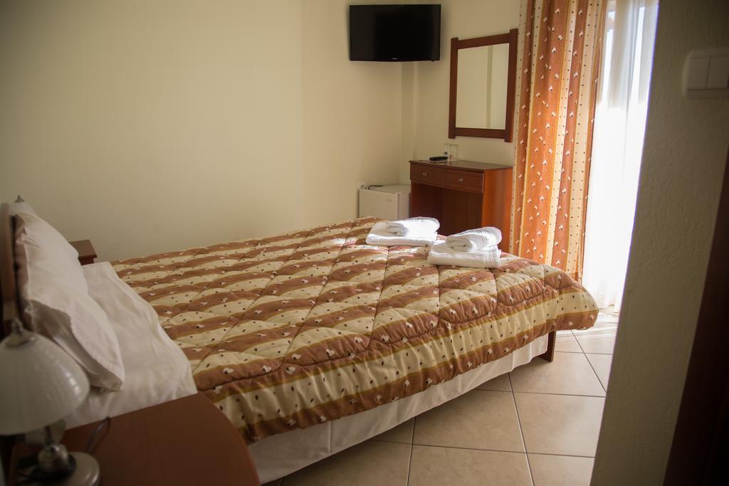 Pension Konstantinoupolis Bed and Breakfast Asprovalta Esterno foto