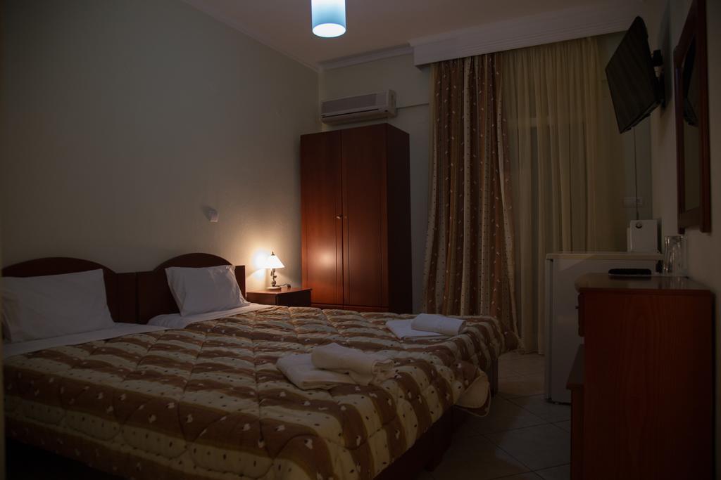 Pension Konstantinoupolis Bed and Breakfast Asprovalta Esterno foto