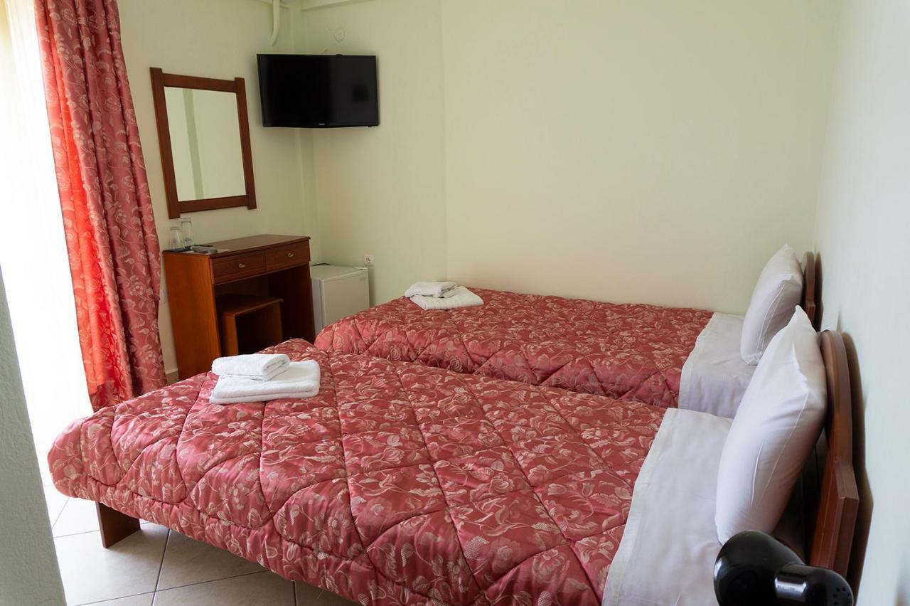 Pension Konstantinoupolis Bed and Breakfast Asprovalta Esterno foto